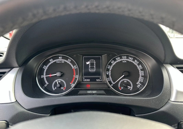 Skoda RAPID cena 22500 przebieg: 126300, rok produkcji 2017 z Chojnice małe 172